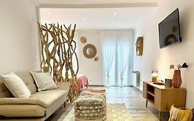 Estudio con encanto en el casco, junto al puerto